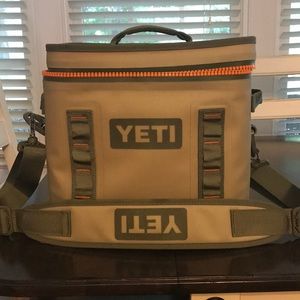 YETI Hopper Flip Portable Cooler 12